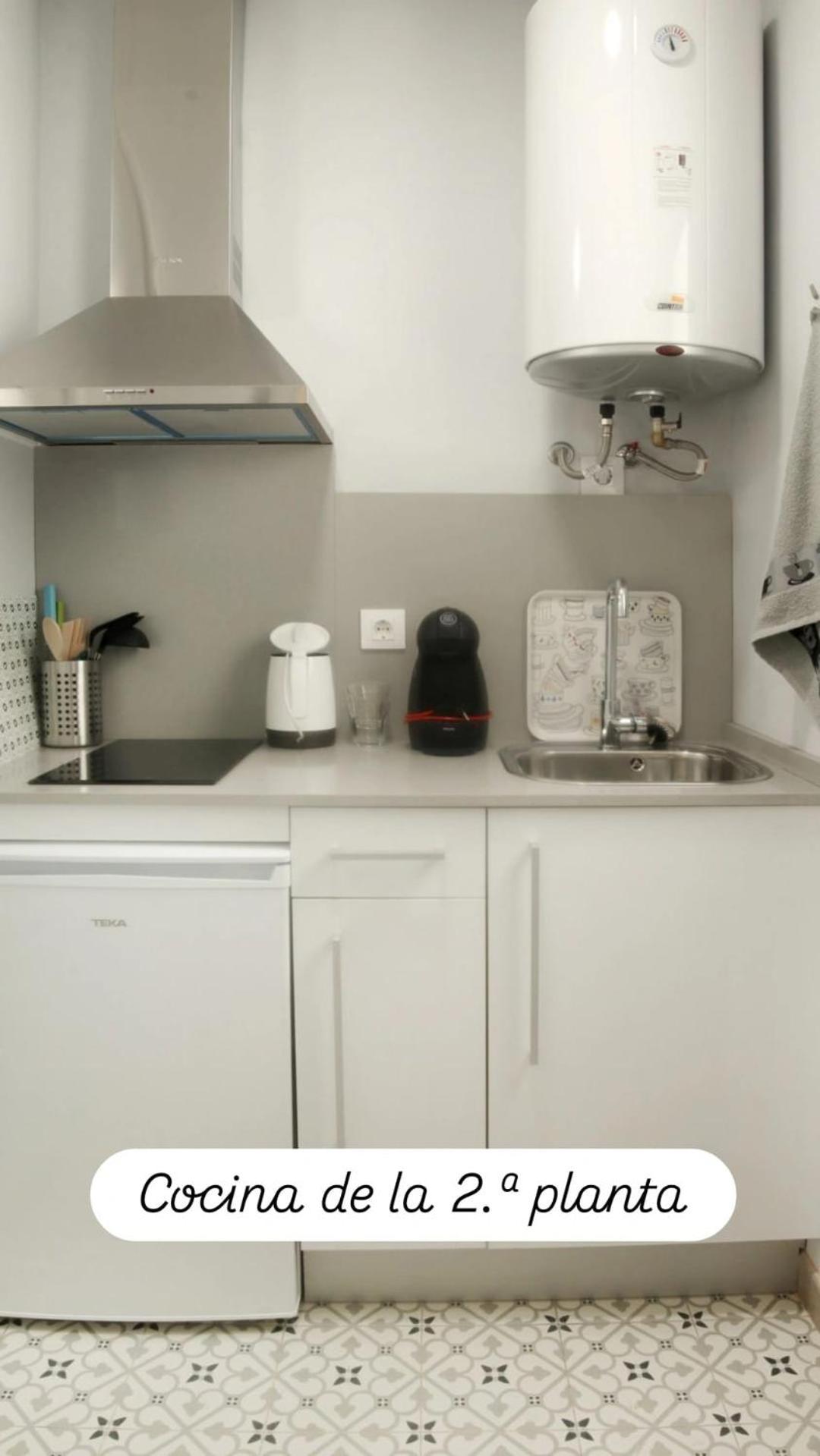 Apartamentos En La Plaza Dona Elvira, 7 Sevilha Exterior foto